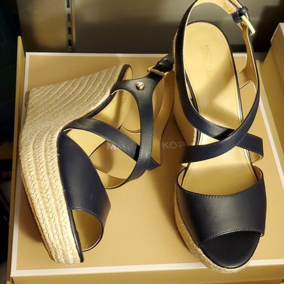 Michael kors wedge - Picture 2 of 8
